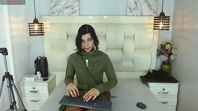 Atley Dolly online show from 04.07.26