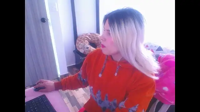 Snapshot of mystica_25 chatting on 11.29.25 mystica 25 online show from 11.29.25