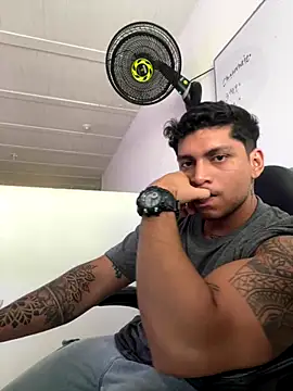 Snapshot of Nicolasmontoya16 chatting on 09.13.25 Nicolasmontoya16 online show from 09.13.25