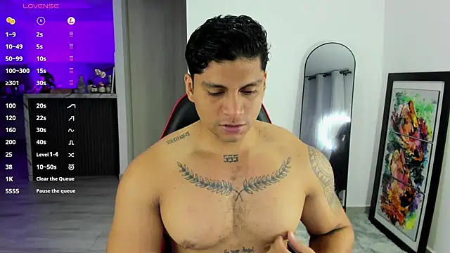 Snapshot of Nicolasmontoya16 chatting on 10.18.25 Nicolasmontoya16 online show from 10.18.25