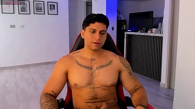 Snapshot of Nicolasmontoya16 chatting on 11.05.25 Nicolasmontoya16 online show from 11.05.25