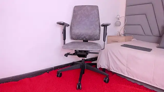 Maia 520 online show from 04.08.26