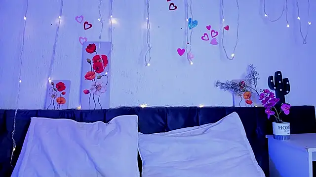 Snapshot of Tommy_Lovee chatting on 11.06.25 Tommy Lovee online show from 11.06.25