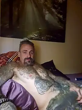 Snapshot of sethdarby chatting on 10.22.25 sethdarby online show from 10.22.25