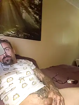 Snapshot of sethdarby chatting on 10.23.25 sethdarby online show from 10.23.25