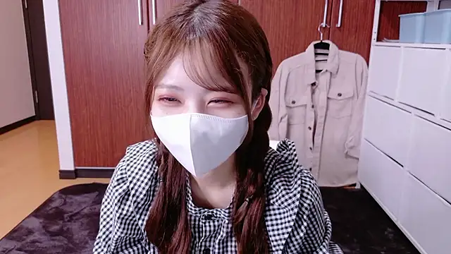 Snapshot of Ema_o0_chan chatting on 10.04.25 Ema o0 chan online show from 10.04.25