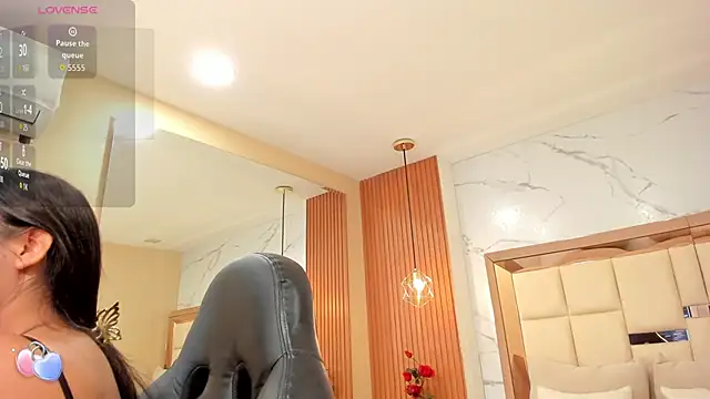 Snapshot of julieta_rosee chatting on 11.20.25 julieta rosee online show from 11.20.25