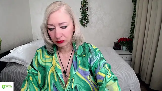 hunters woman online show from 05.13.26
