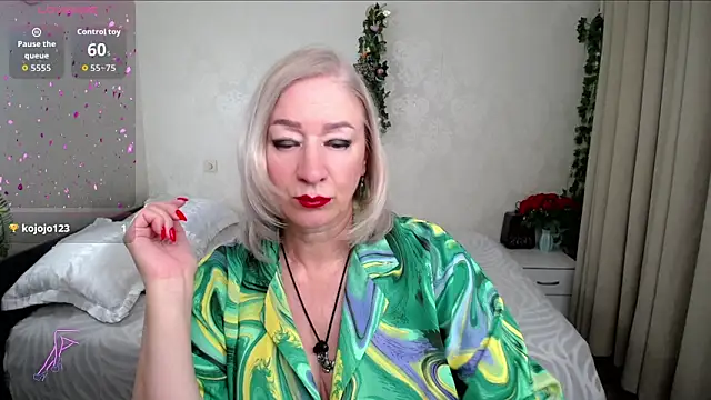 hunters woman online show from 05.31.26