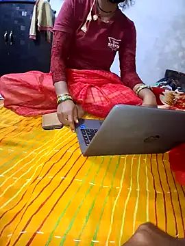 Snapshot of RAYI_Queen_3 chatting on 01.06.26 RAYI Queen 3 online show from 01.06.26