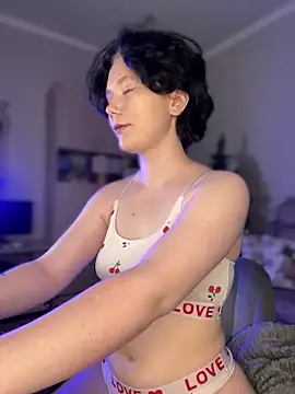 RinaShy online show from 12.15.25