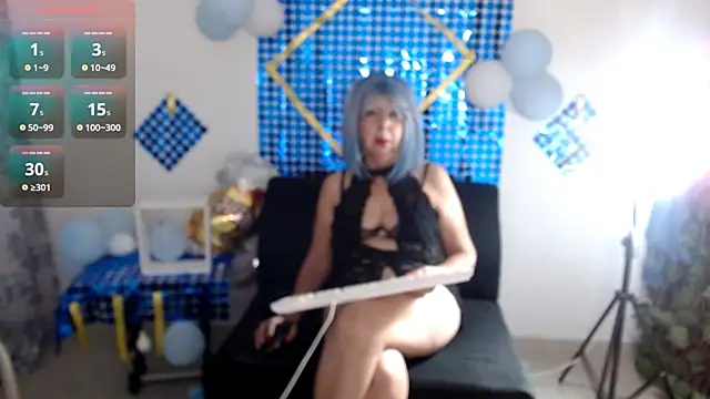 Snapshot of ruth_blue21 chatting on 09.30.25 ruth blue21 online show from 09.30.25