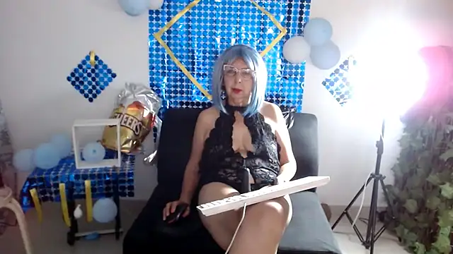 Snapshot of ruth_blue21 chatting on 10.13.25 ruth blue21 online show from 10.13.25