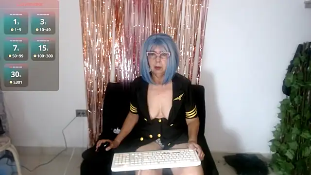 Snapshot of ruth_blue21 chatting on 11.12.25 ruth blue21 online show from 11.12.25