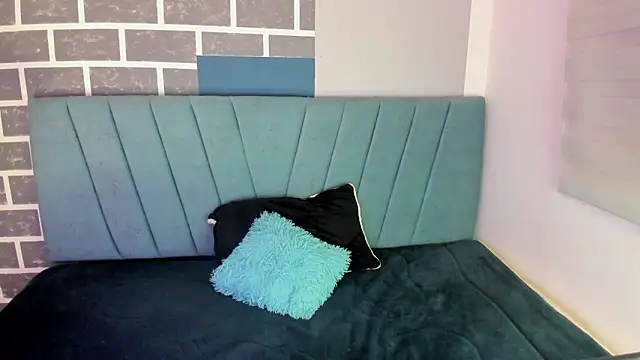 Snapshot of little_annee chatting on 09.14.25 little annee online show from 09.14.25