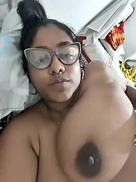 Snapshot of MeliBoobs chatting on 11.12.25 MeliBoobs online show from 11.12.25