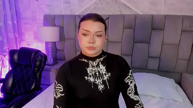 Maxxxine1 online show from 04.19.26