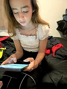 SeccySerena online show from 11.14.25