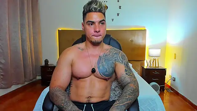 Snapshot of Steven_Velez chatting on 09.12.25 Steven Velez online show from 09.12.25