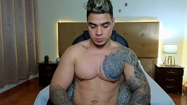 Snapshot of Steven_Velez chatting on 09.22.25 Steven Velez online show from 09.22.25