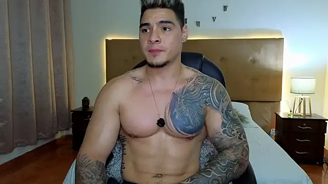 Snapshot of Steven_Velez chatting on 09.25.25 Steven Velez online show from 09.25.25