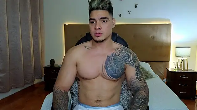 Snapshot of Steven_Velez chatting on 09.28.25 Steven Velez online show from 09.28.25