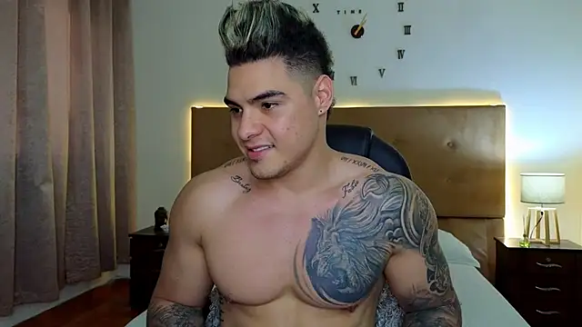 Snapshot of Steven_Velez chatting on 10.16.25 Steven Velez online show from 10.16.25