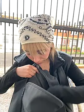 Sallem Pink online show from 12.01.25