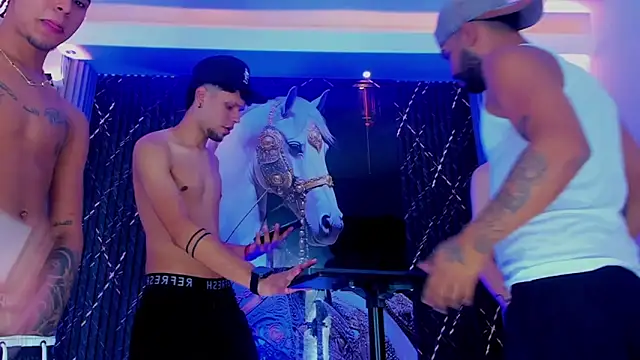 Snapshot of Dominic_Max_ chatting on 09.10.25 Dominic Max  online show from 09.10.25