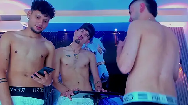 Snapshot of Dominic_Max_ chatting on 09.13.25 Dominic Max  online show from 09.13.25