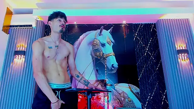 Snapshot of Dominic_Max_ chatting on 09.14.25 Dominic Max  online show from 09.14.25