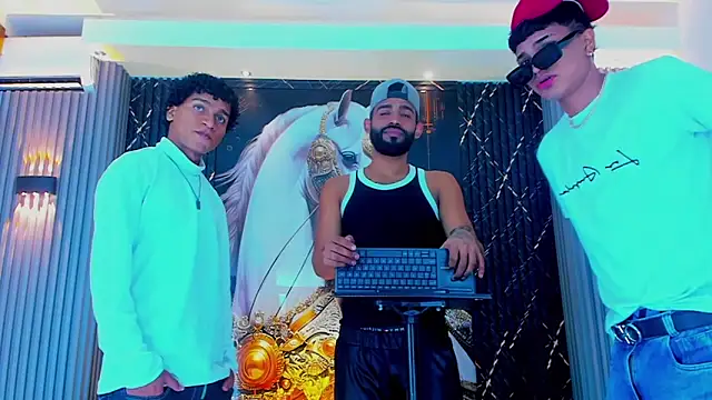 Snapshot of Dominic_Max_ chatting on 09.21.25 Dominic Max  online show from 09.21.25