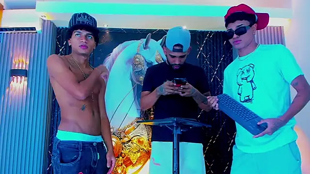 Snapshot of Dominic_Max_ chatting on 09.23.25 Dominic Max  online show from 09.23.25