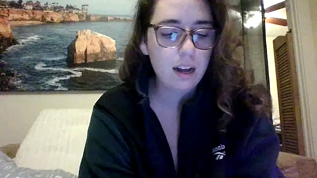 Snapshot of sweetsocalgirl chatting on 04.26.26 sweetsocalgirl online show from 04.26.26