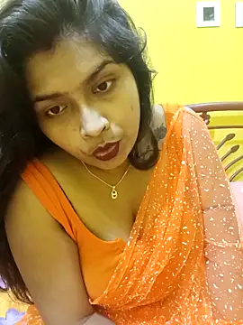 Snapshot of Naughty-Chaaya chatting on 09.26.25 Naughty-Chaaya online show from 09.26.25