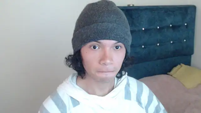 Xoxo Smiles online show from 09.15.25