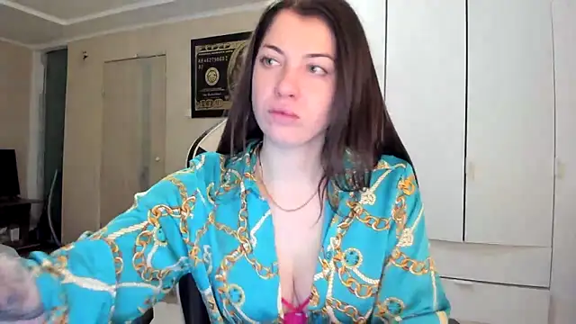 EmiLovsi online show from 02.18.26