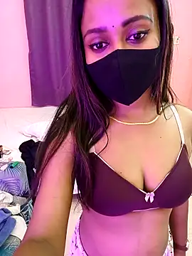 Snapshot of Puja-baby chatting on 11.10.25 Puja-baby online show from 11.10.25