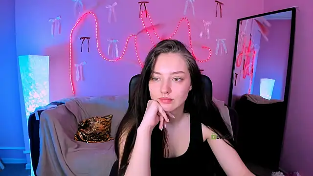 eva smiith  online show from 03.19.26