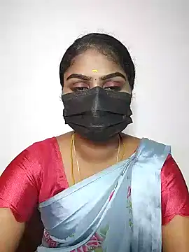 Snapshot of Tamil_Princess12 chatting on 10.28.25 Tamil Princess12 online show from 10.28.25