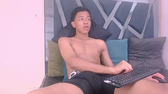 Rocco Grey online show from 10.16.25