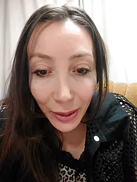 HellaryTourent online show from 02.23.26