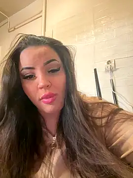 Snapshot of sexybunny18255 chatting on 11.22.25 sexybunny18255 online show from 11.22.25