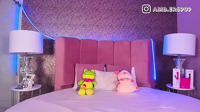 amber sparkle online show from 03.19.26