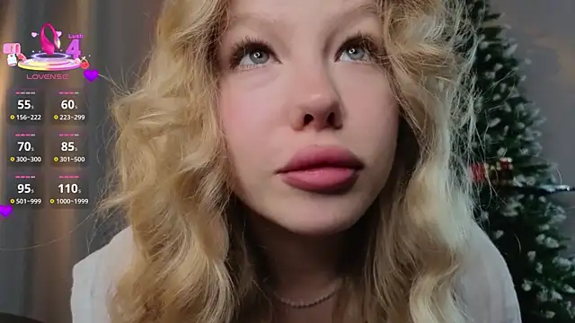 Snapshot of emilyshepar_d chatting on 12.19.25 emilyshepar d online show from 12.19.25