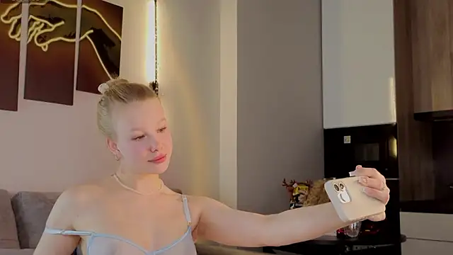 Snapshot of emilyshepar_d chatting on 01.16.26 emilyshepar d online show from 01.16.26