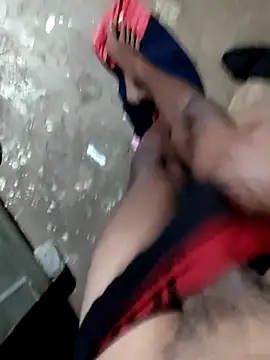 Snapshot of RAYI_Queen_4 chatting on 12.05.25 RAYI Queen 4 online show from 12.05.25