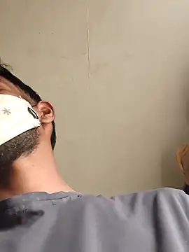 Snapshot of RAYI_Queen_4 chatting on 12.14.25 RAYI Queen 4 online show from 12.14.25