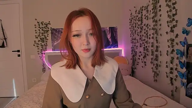 Snapshot of yuna_loon chatting on 11.20.25 yuna loon online show from 11.20.25