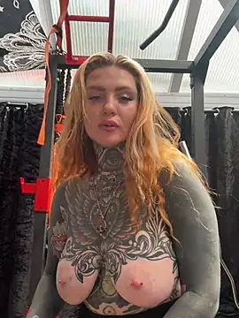 Snapshot of AlexandraWildd chatting on 07.29.26 AlexandraWildd online show from 07.29.26